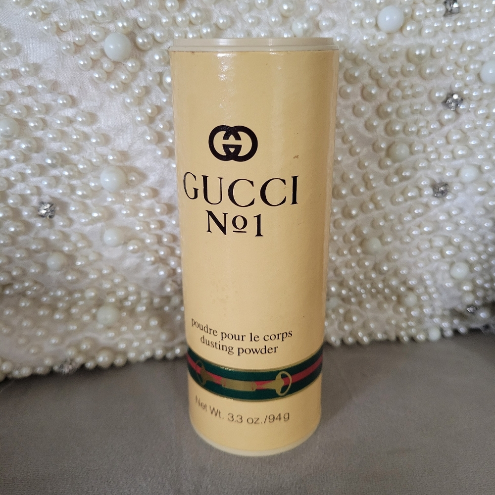 Gucci N°1 dusting body powder